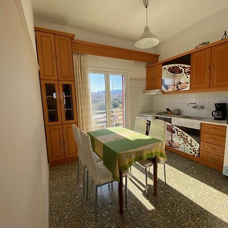 Mpanos Sea Apartment 2 Loutra Oraias Elenis Exterior photo