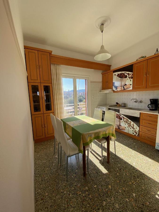 Mpanos Sea Apartment 2 Loutra Oraias Elenis Exterior photo